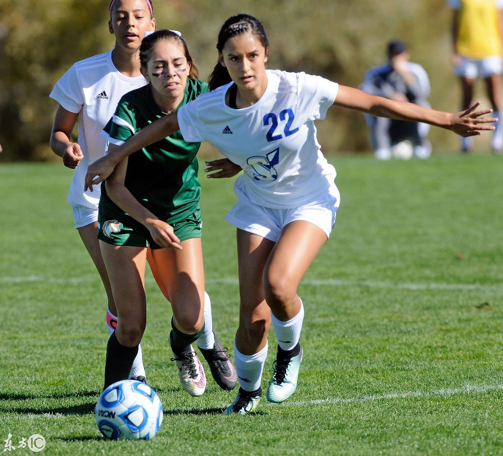 世俱杯分组-特色女子足球比赛成为全球赛事亮点的简单介绍