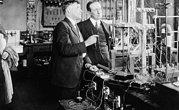 世俱杯官网-欧洲两强交锋，希腊传奇领衔晋级