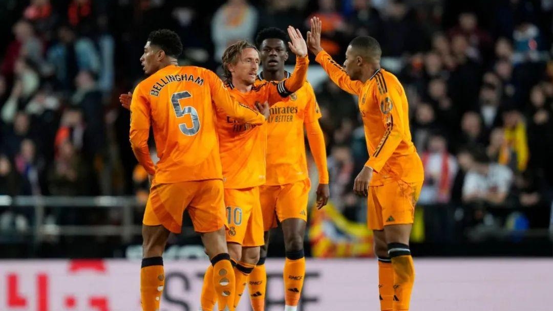 瓦伦西亚逆转战胜对手，喜迎一胜