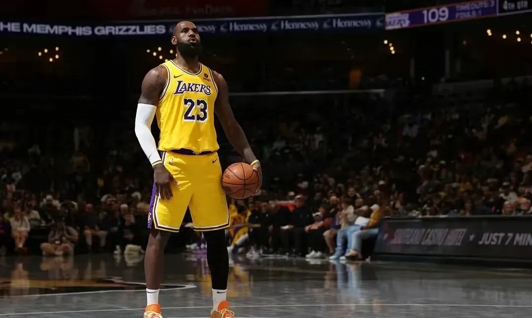 湖人冷负快船，哈雷尔狂砍分雪中送炭