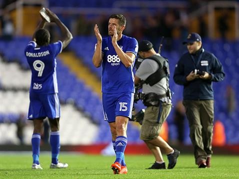 世俱杯官网-关于伯明翰城主场失利，英超保级形势再次动摇的信息