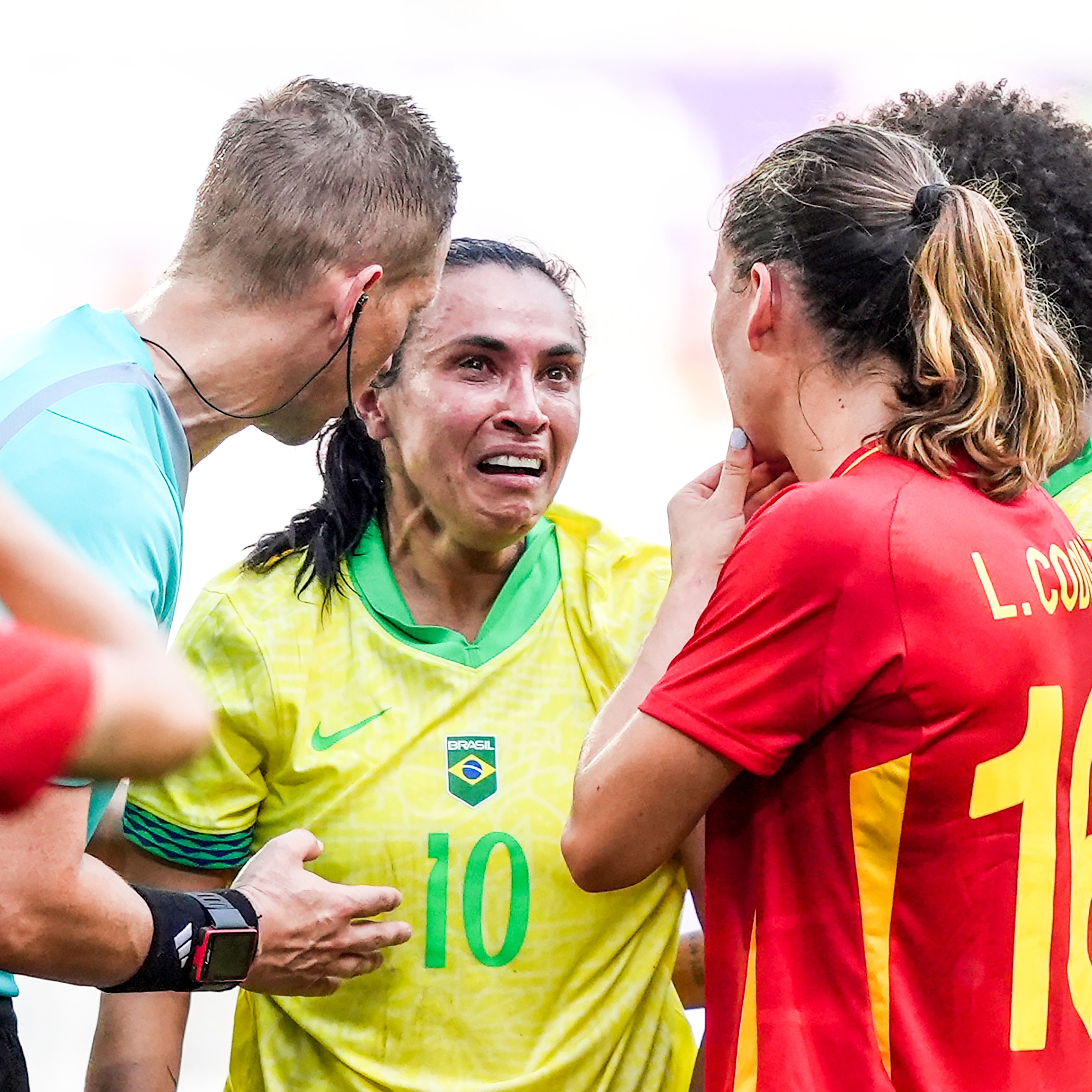 世俱杯改制-巴西队在女足比赛中展现实力