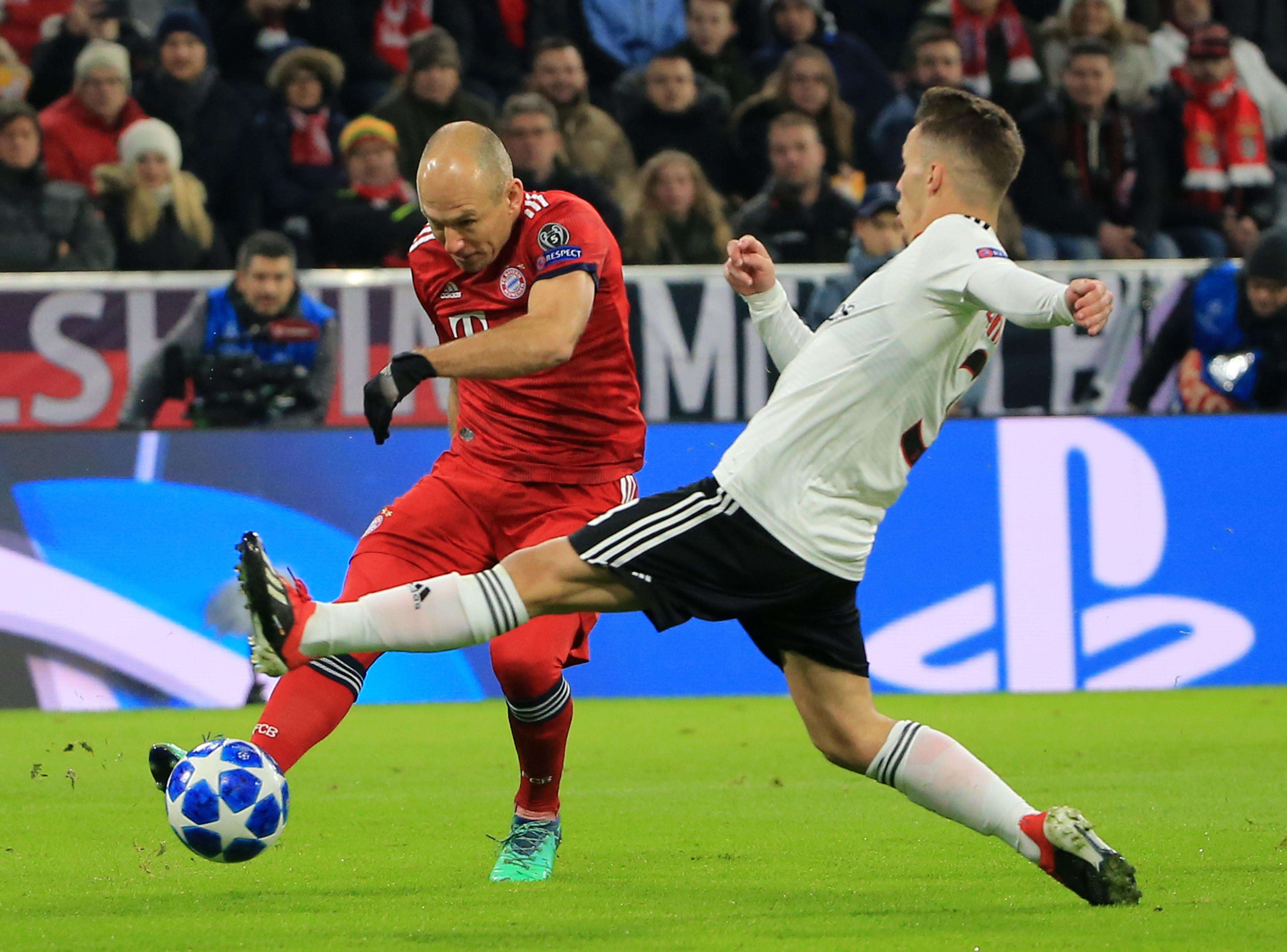 世俱杯-包含荷兰队小组赛全胜，轻松晋级欧预赛淘汰赛的词条