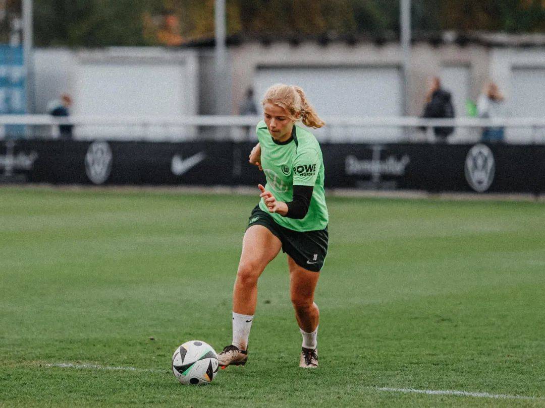 德国女足以无敌姿态参加体育盛事 德国女足以无敌姿态参加体育盛事