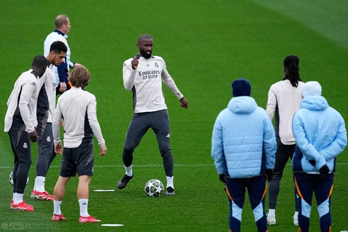 世俱杯分组-马德里德比波澜壮阔,硝烟弥漫的简单介绍