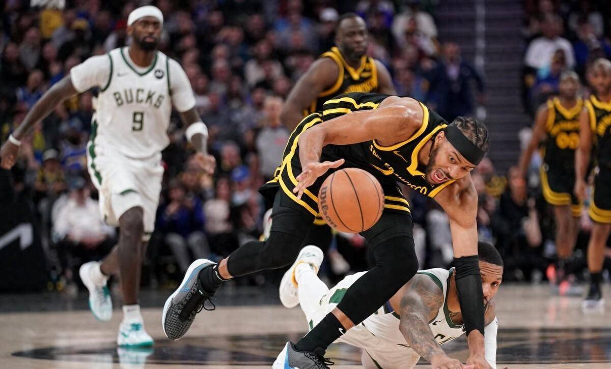 世俱杯2025-开拓者主场大胜勇士,利拉德独得分