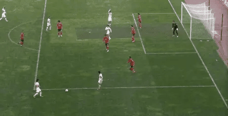 世俱杯参赛资格-辽宁铁人队在比赛中卓越发挥绝地逆转