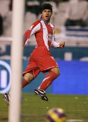 拉科鲁尼亚主场不敌劲敌,遗憾失利 拉科鲁尼亚主场不敌劲敌,遗憾失利