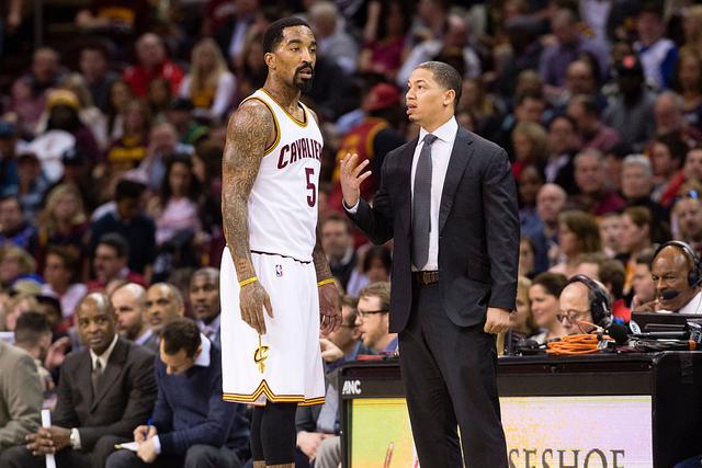 骑士队主帅更换，球队战绩有望回暖的简单介绍