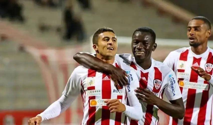 世俱杯分组-萨拉维亚绝妙战术助阿拉维斯拿下对手