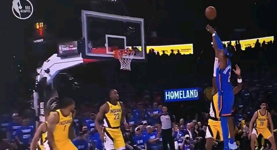 世俱杯直播-克雷塔罗门前助攻,助球队扳平比分