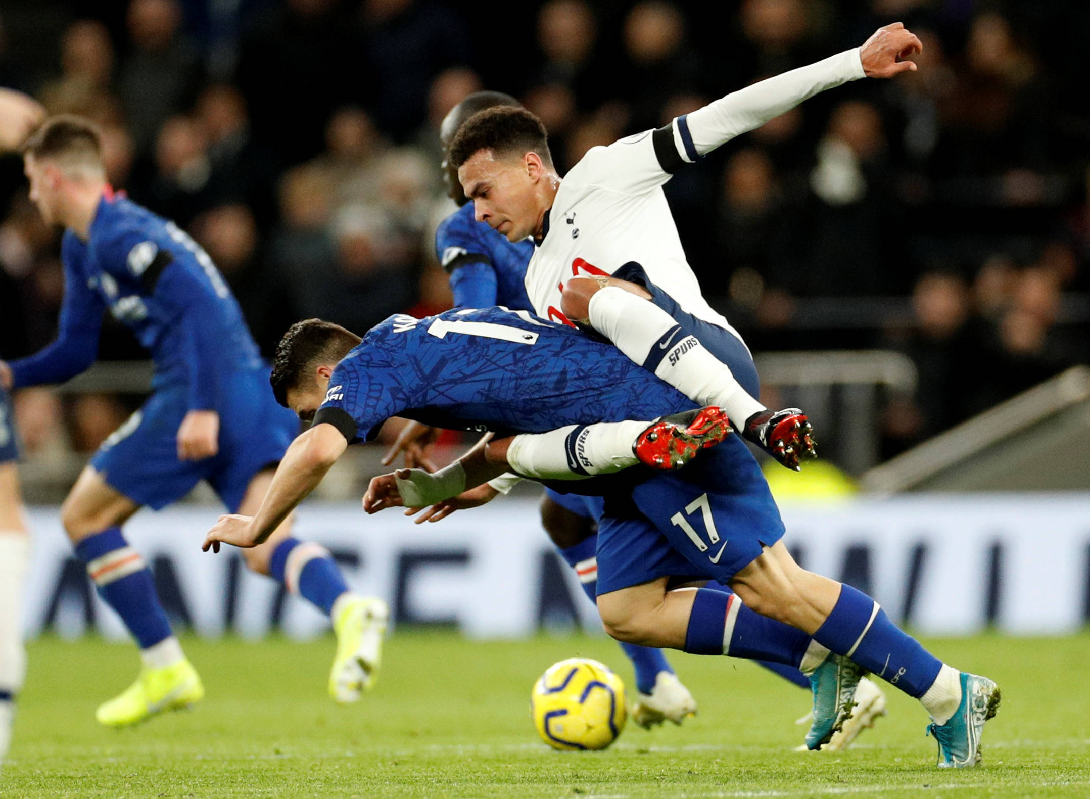 世俱杯-切沃不敌对手,联赛排名下滑