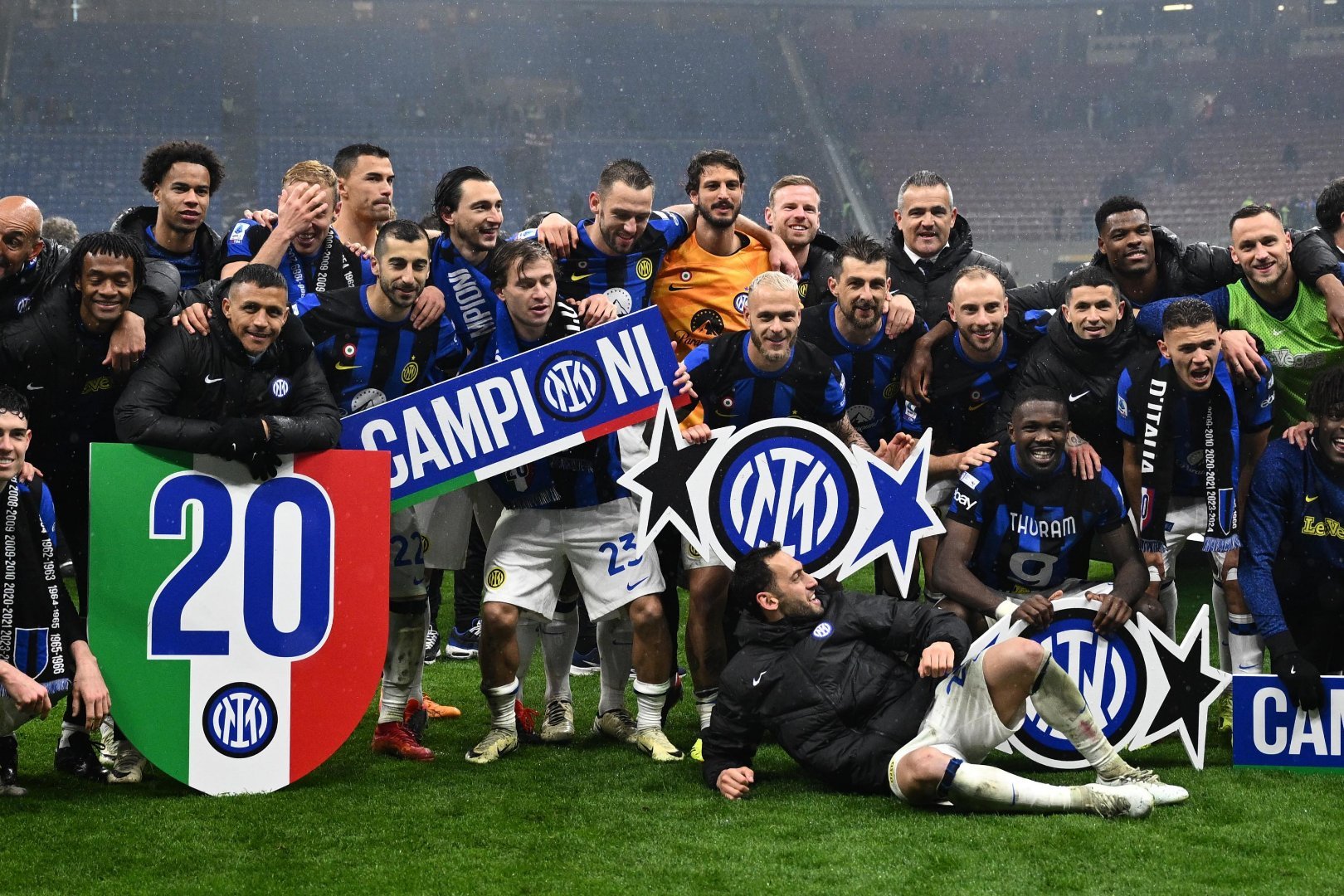 意甲联赛:尤文图斯主场取胜AC米兰 意甲联赛:尤文图斯主场取胜AC米兰