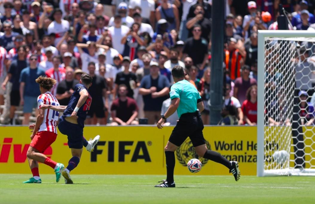 马德里竞技对战曼联，豪门对决精彩纷呈