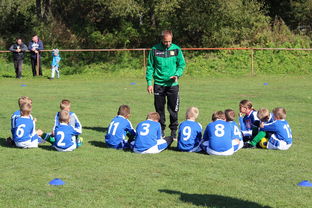 世俱杯分组-塔斯马尼亚联主帅强调团队配合，迎战欧洲劲旅