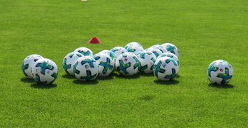 世俱杯冠军-恩菲尔德阵容齐整，劲旅全力以赴世俱杯争冠