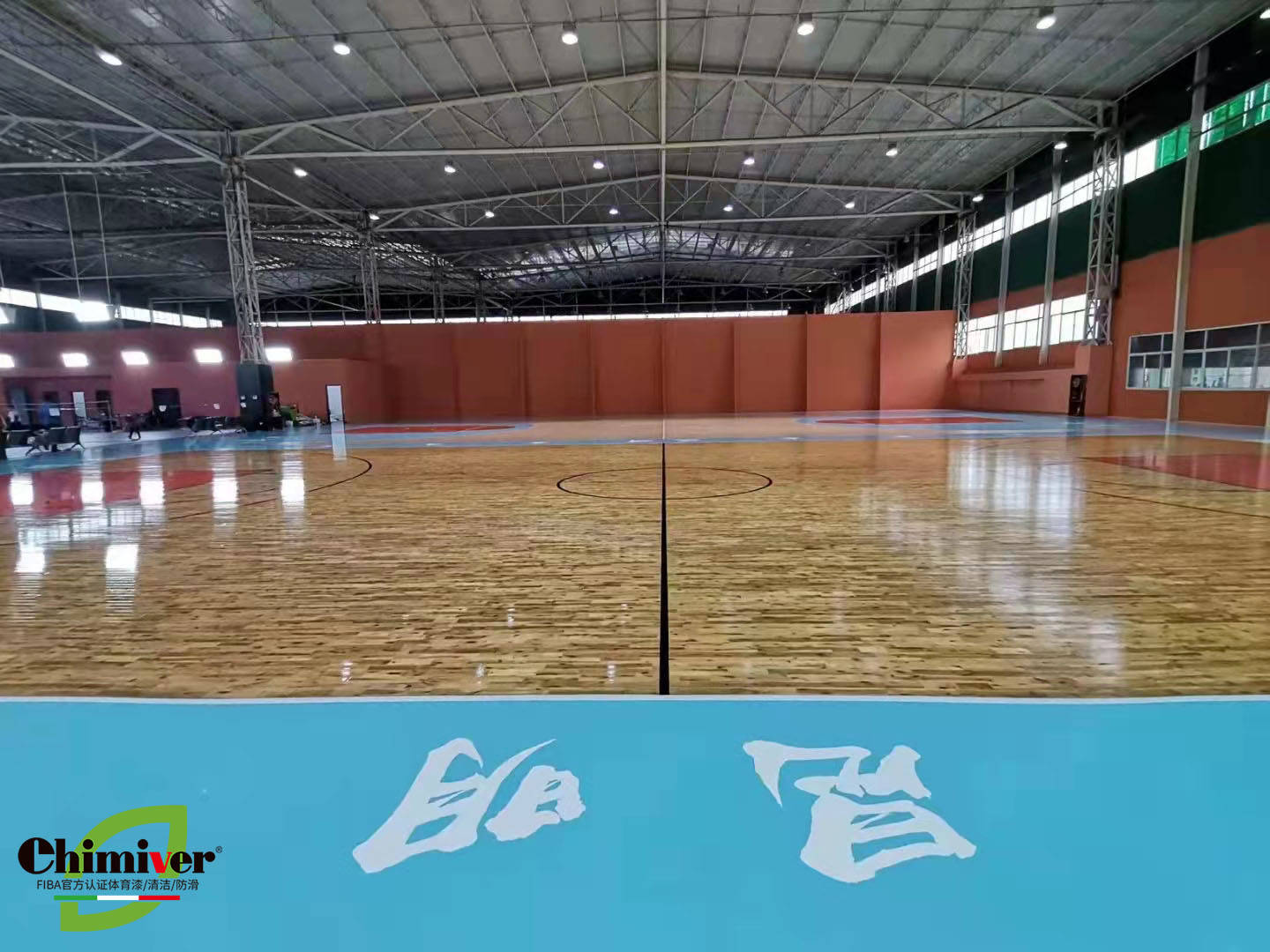 观转台板落成，篮球体育赛事之美