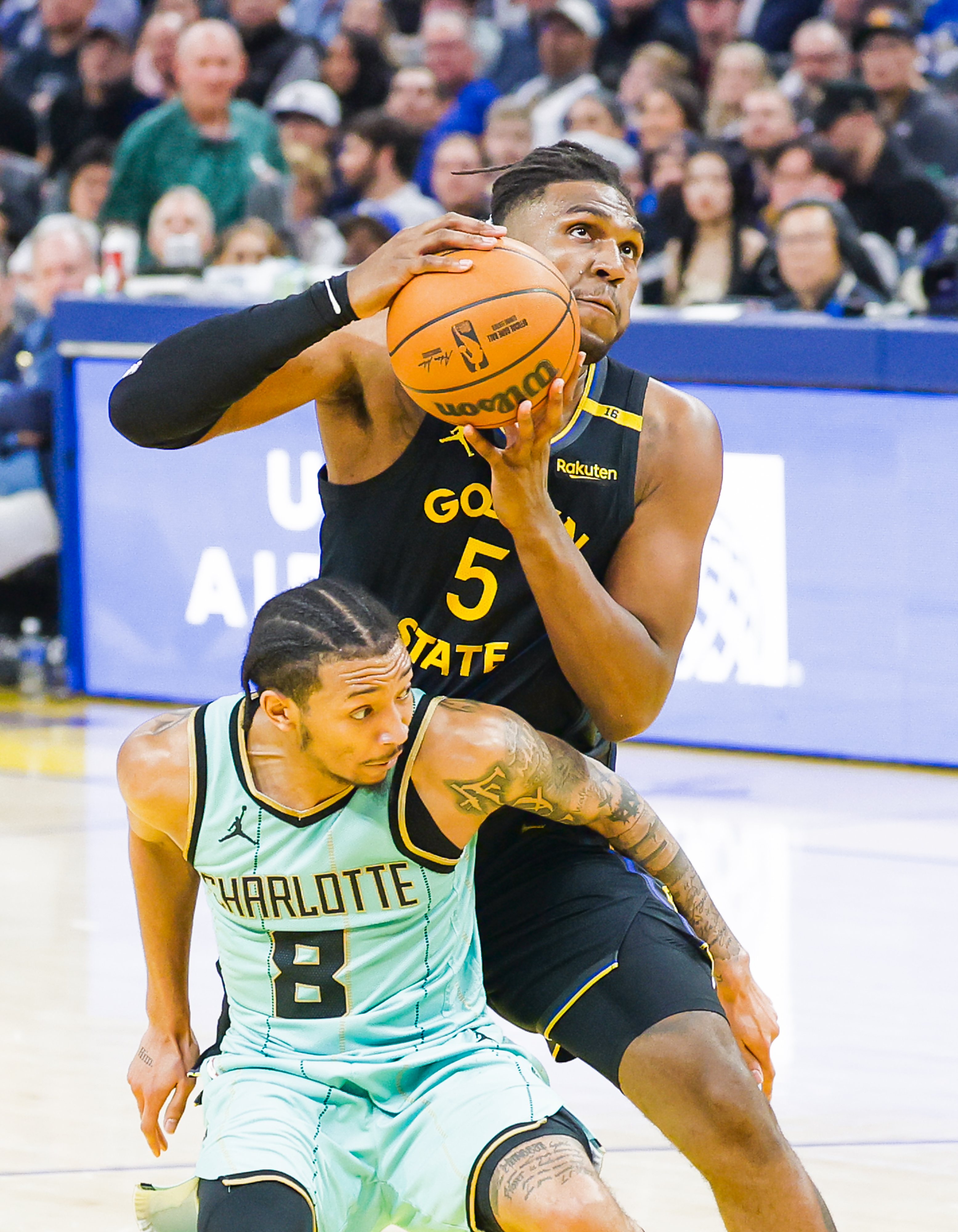 勇士逆袭击败黄蜂，终结失利