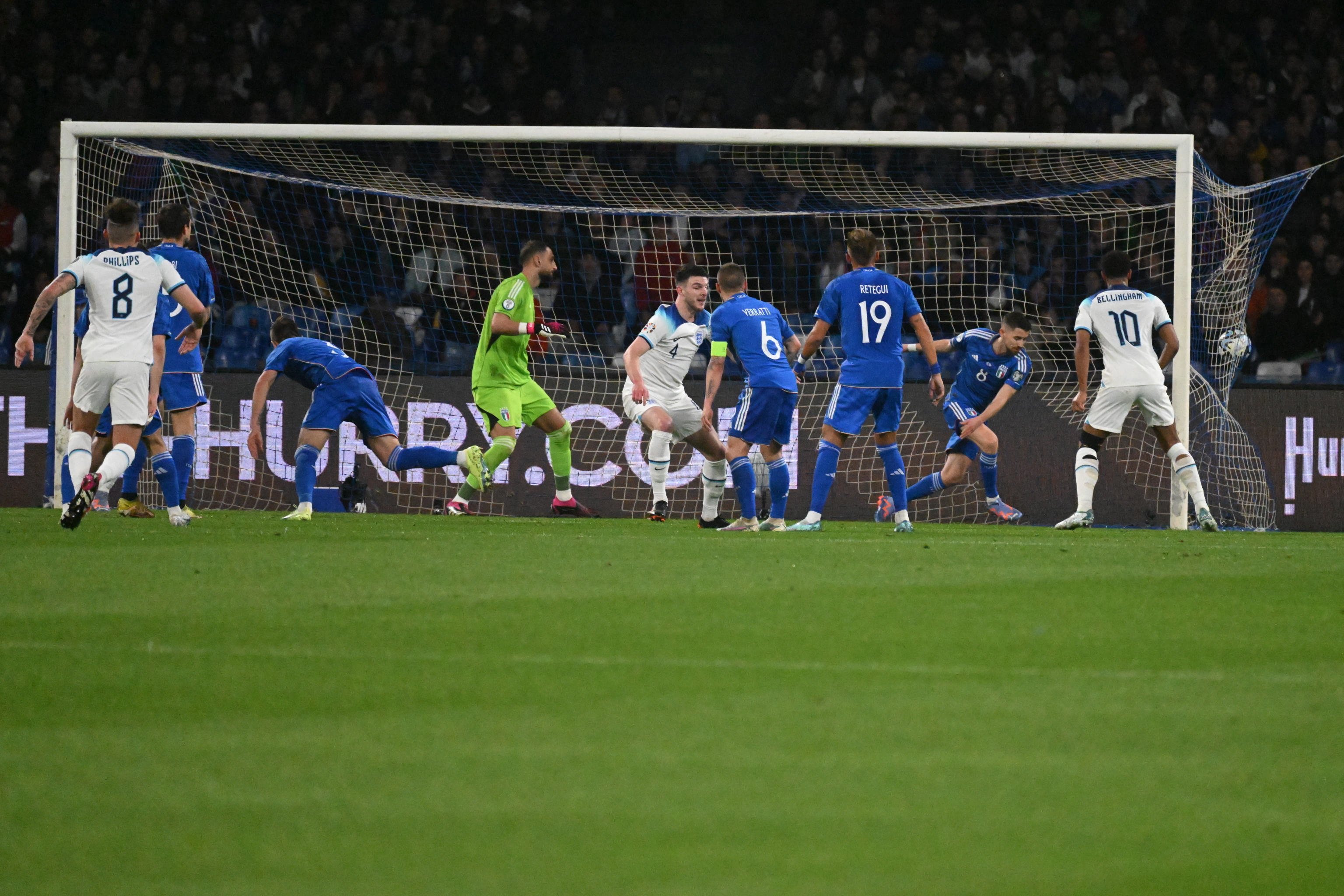 意大利队在欧洲预选赛中获得胜利