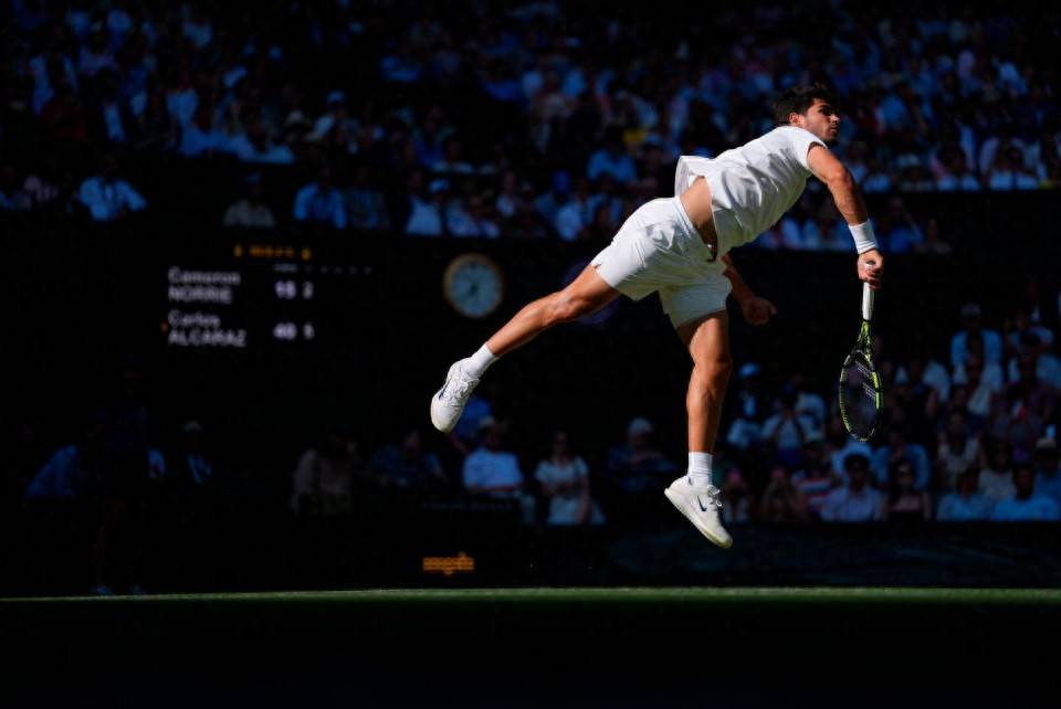 世俱杯参赛资格-北爱尔兰逆转朗斯，豪夺三分