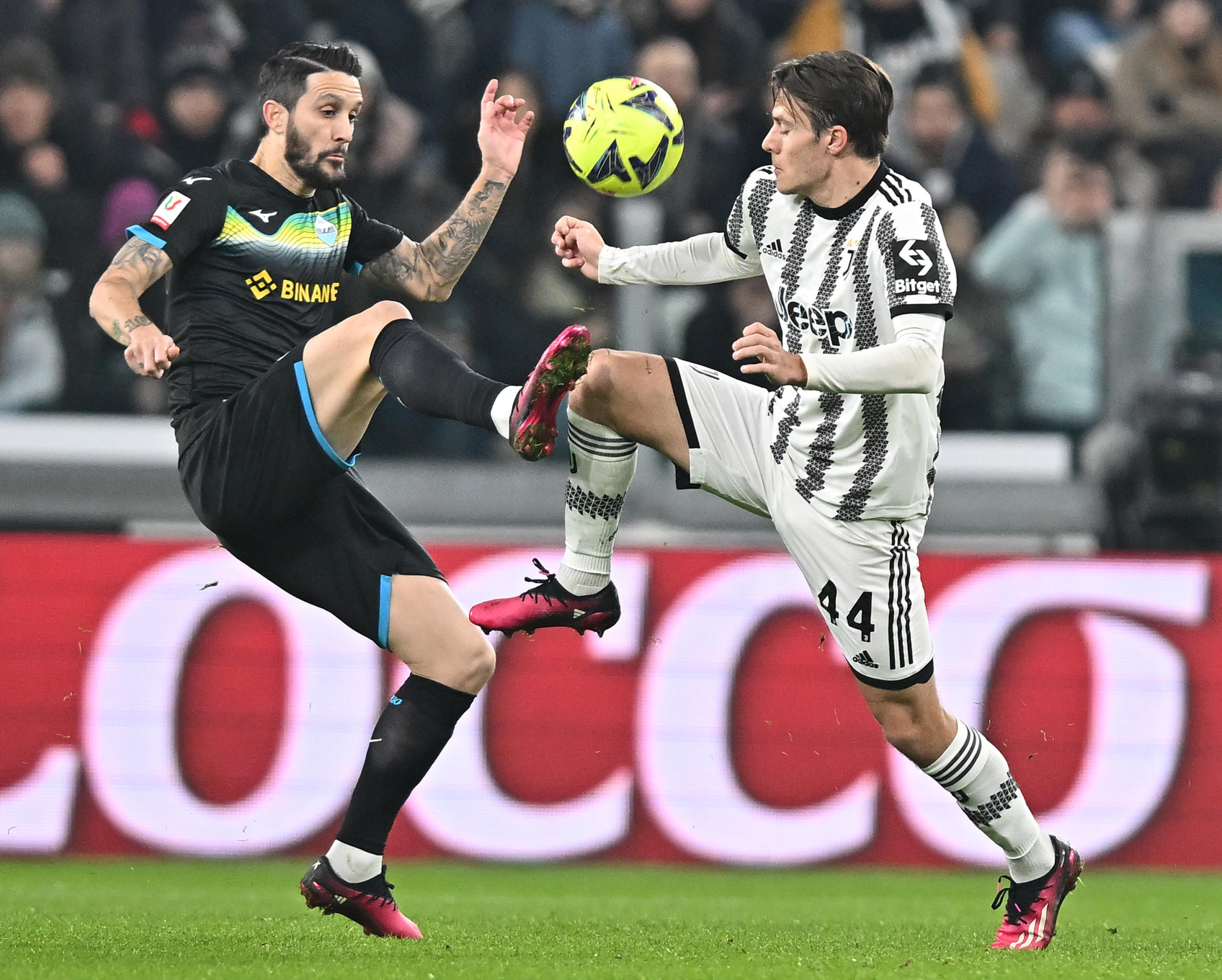 意大利足球锦标赛赛场变幻莫测，竞争激烈的简单介绍