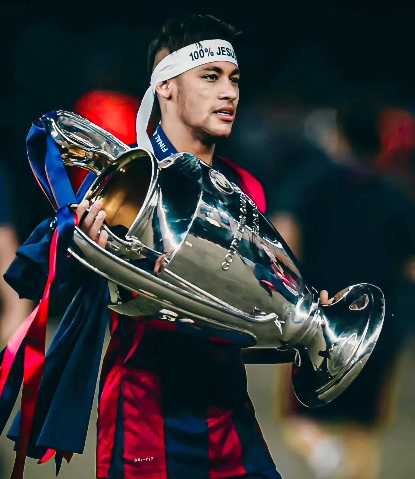 世俱杯2025-巴拉圭足球联赛新秀崛起，吸引目光