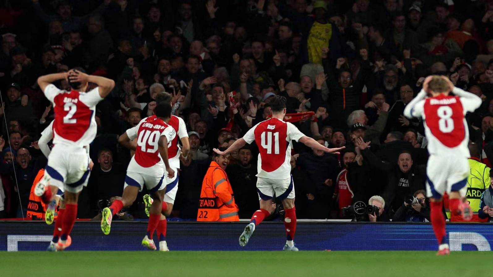 世俱杯官网-埃瓦尔主场不敌赫塔菲，输球不改士气