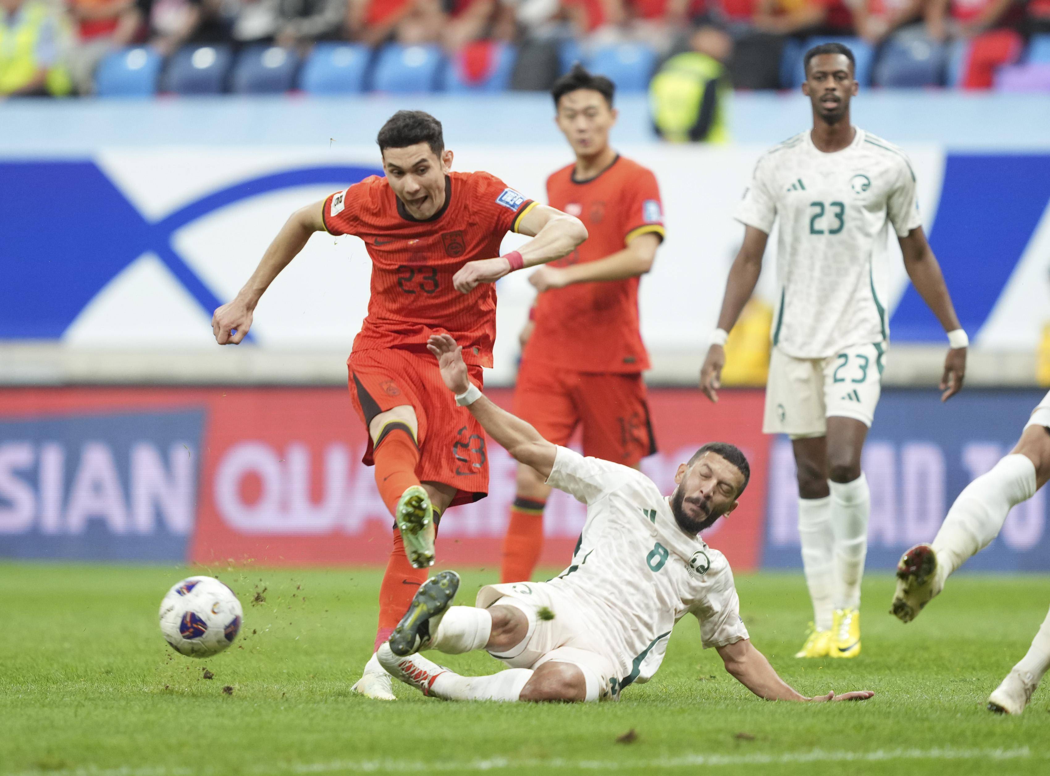 世俱杯参赛资格-纽伦堡客场被斯图加特绝杀，遭遇憾负难消