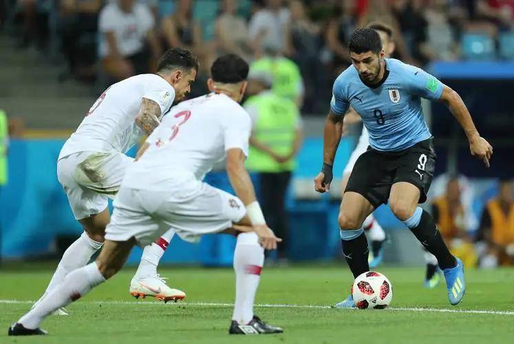 世俱杯参赛资格-加纳队在比赛中击败对手晋级强