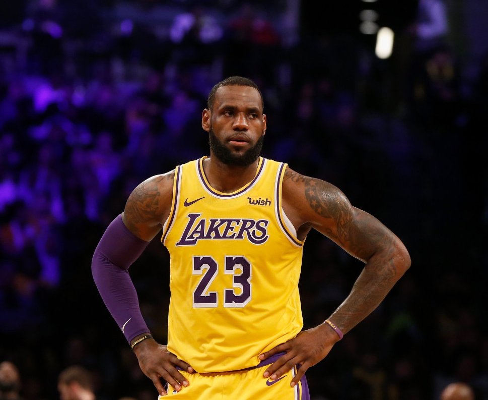 世俱杯奖金-湖人力克掘金,詹皇突破三万分里程碑!