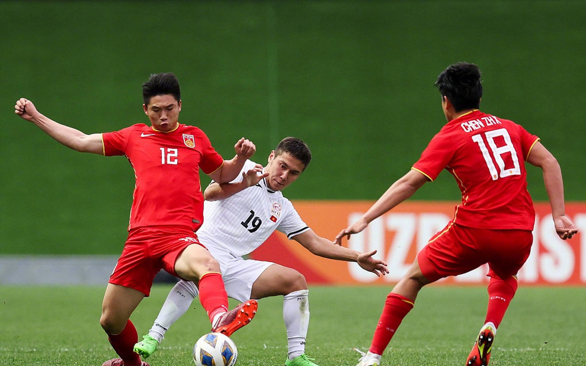 亚洲足球锦标赛：伊朗队将迎战日本队