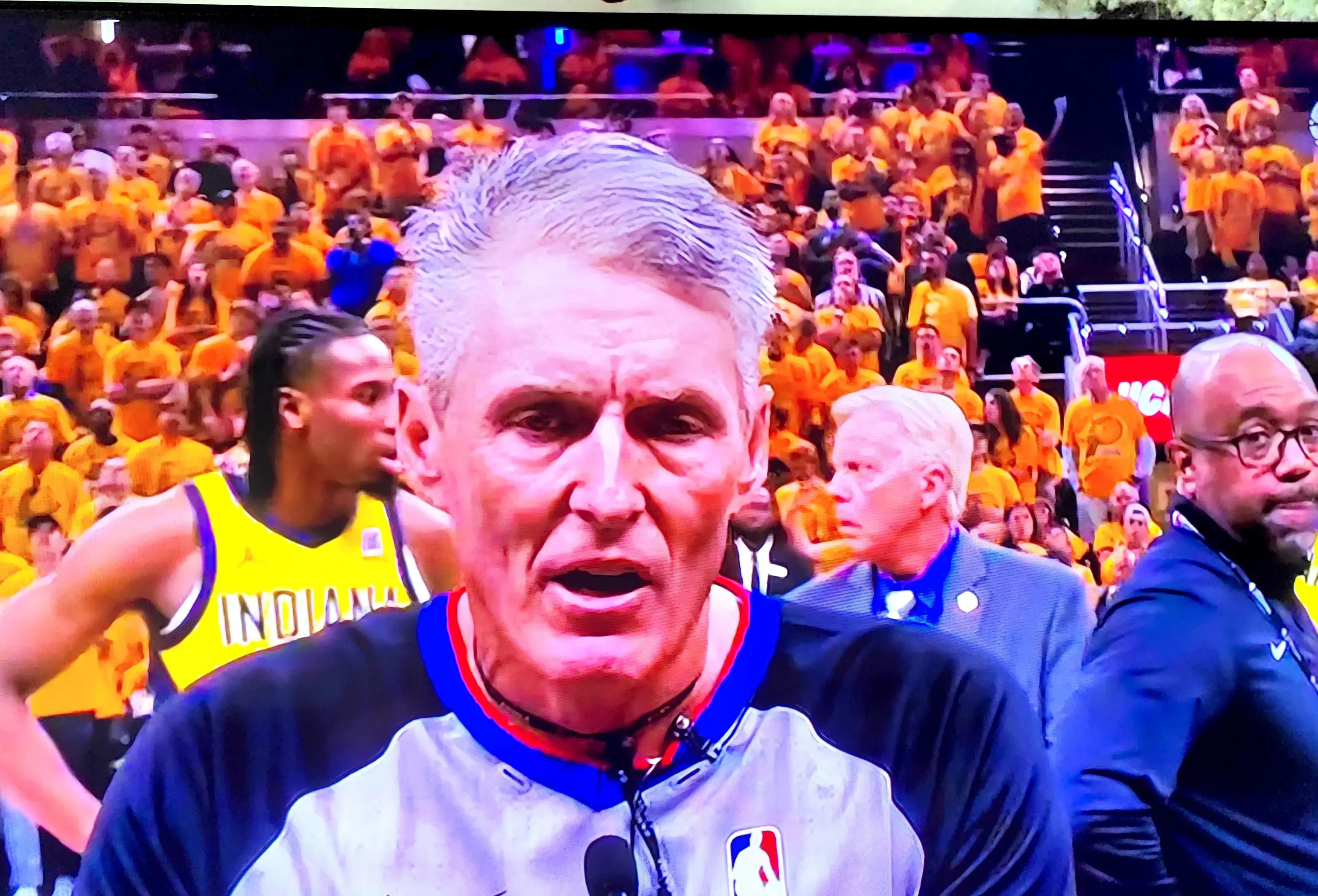 世俱杯分组-包含步行者球员表态:提高篮下防守至关重要的词条