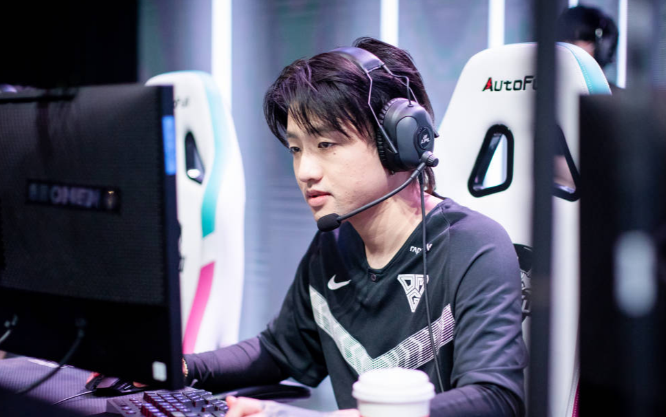 JDG血洗DFM,JackeyLove极限生还后反打峡谷大战四强赛,锁定晋级资格的简单介绍 JDG血洗DFM,JackeyLove极限生还后反打峡谷大战四强赛,锁定晋级资格的简单介绍