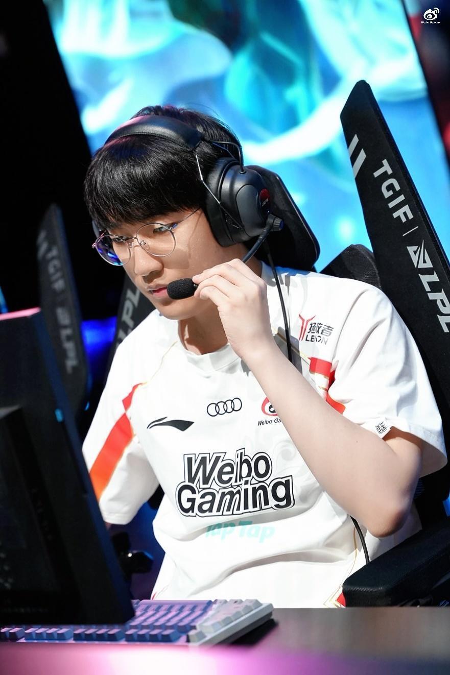 100T轻取NS,Tarzan单局斩获MVP鏖战多局半决赛,让粉丝疯狂欢呼的简单介绍 100T轻取NS,Tarzan单局斩获MVP鏖战多局半决赛,让粉丝疯狂欢呼的简单介绍