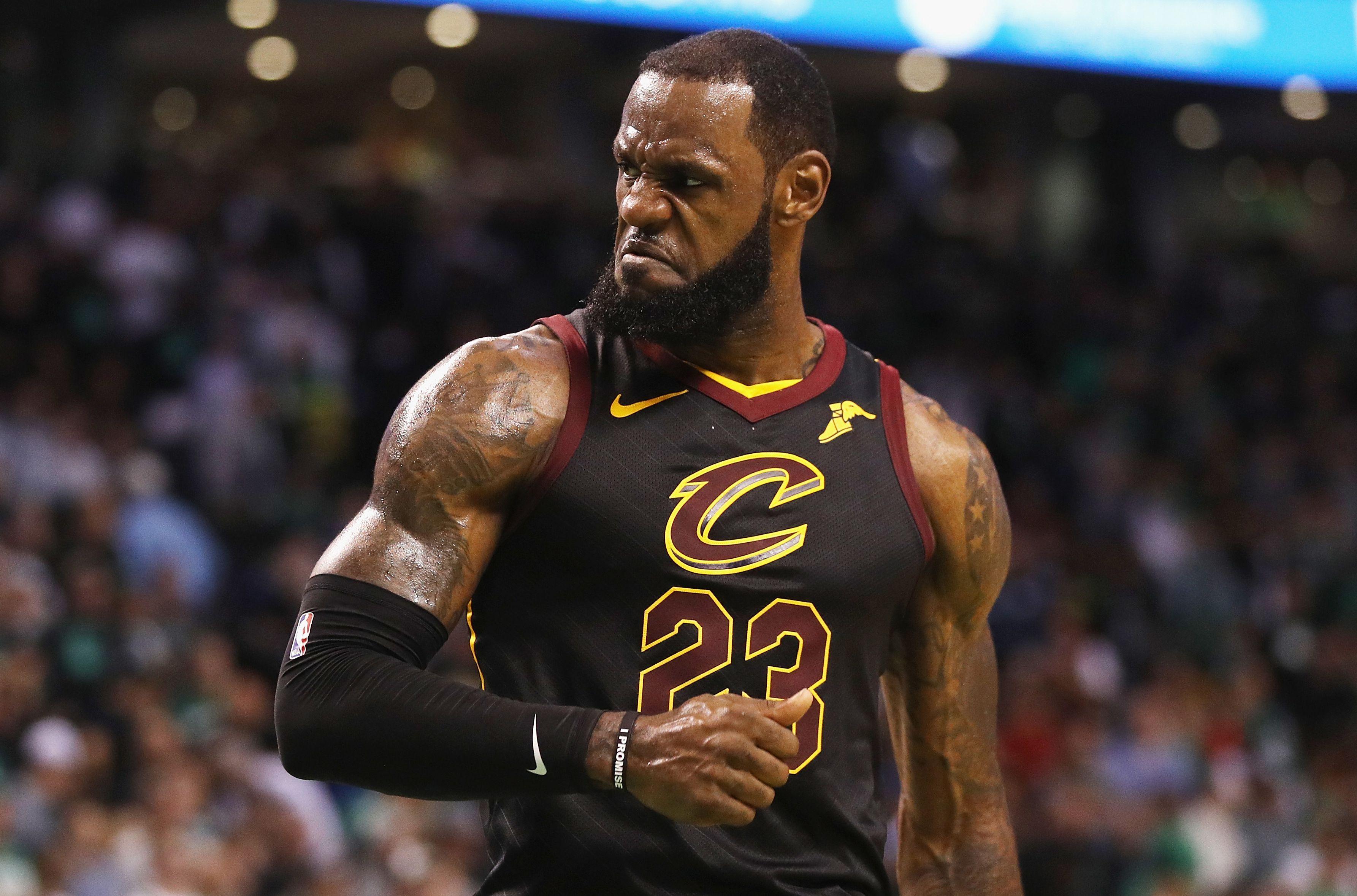 世俱杯分组-骑士再胜步行者，以总比分2-0领先