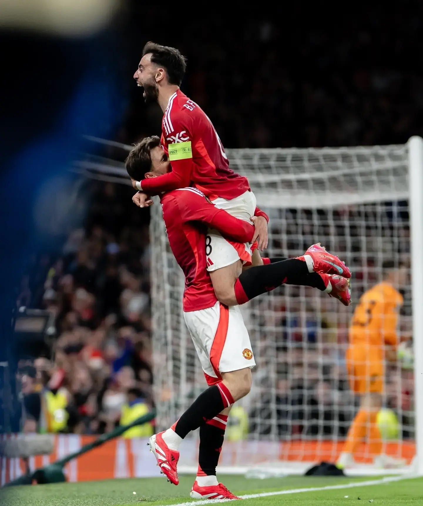 关于切尔西决战曼联客场，争取三分带回的信息