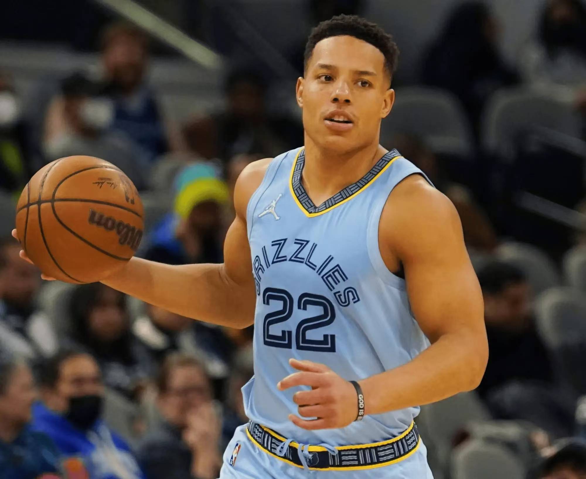 关于火箭再胜灰熊，继续保持不败纪录的信息