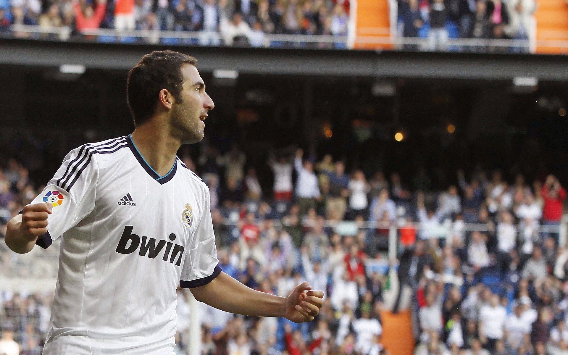 红牛车队战术绝杀阿斯顿马丁，诺里斯状态火热再证王者气质